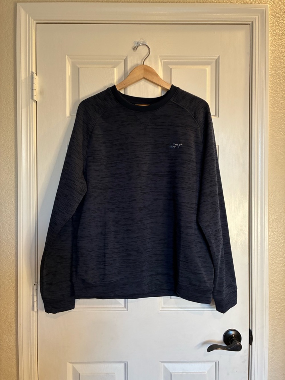 Greg Norman Collection Men's Crewneck Sweater in Navy Blue